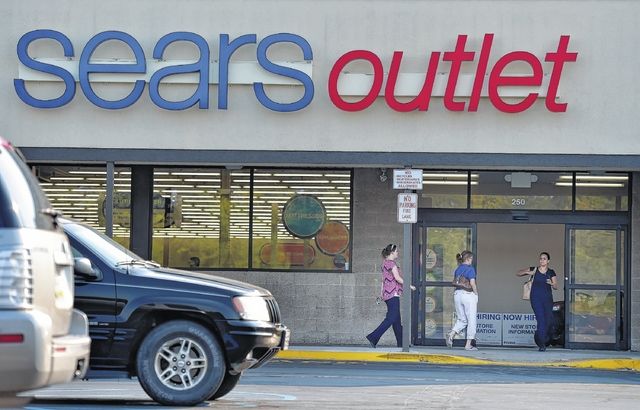 Sears Outlet Opens At East End