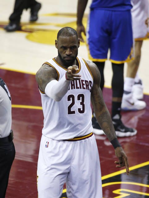 LeBron, Cavs hold on to win Game 3 over Golden State