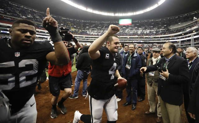 Raiders Beat Texans, 27-20, In Monday Night NFL Game In Mexico