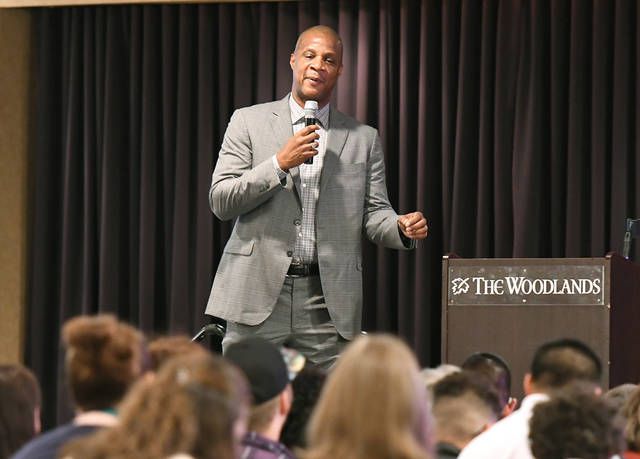 Darryl Strawberry swings back at epidemics of heroin and opioid addiction –  troyrecord