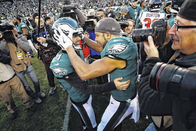 Eagles Keep Playoff Hopes Alive With Over Texans