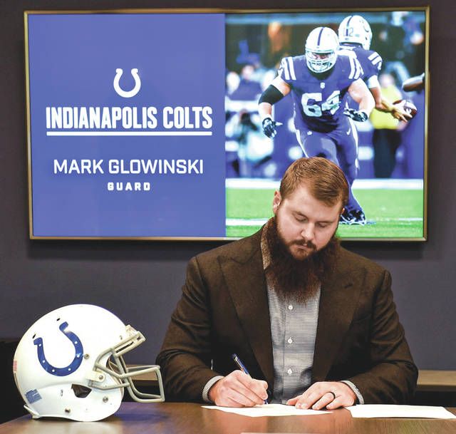 GAR grad Mark Glowinski signs 3-year extension to stay with Colts