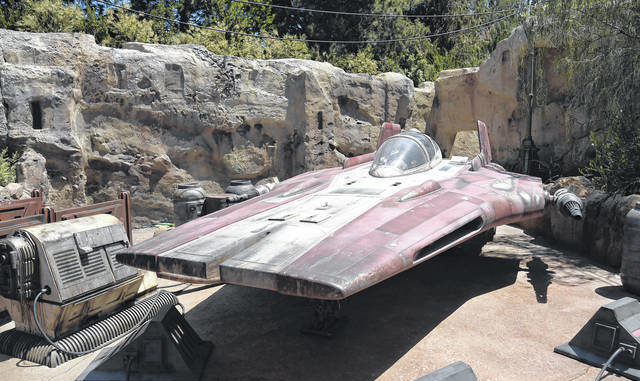 Star Wars Galaxy S Edge Offers New World At Disneyland