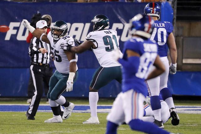 Injury-ravaged Philadelphia Eagles beat New York Giants, win NFC East