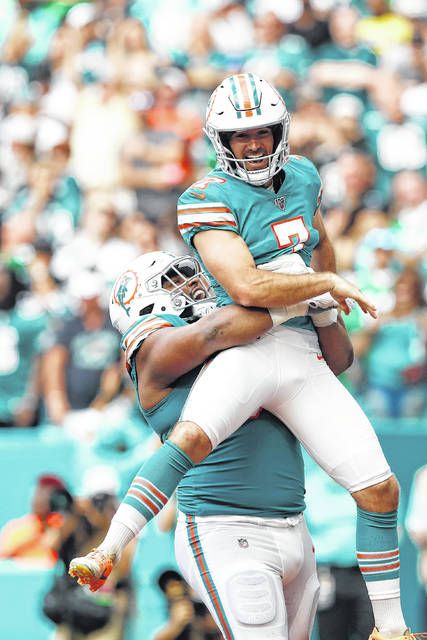 Dolphins' Jason Sanders kicks go-ahead field goal to lift Miami into the  playoffs