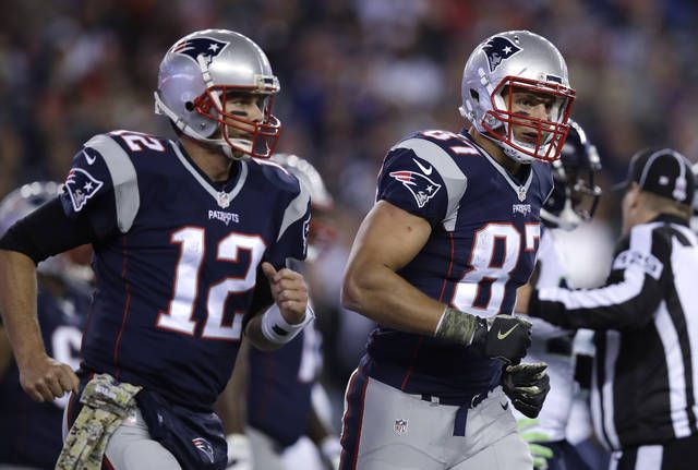 Gronkowski comes out of retirement to reunite with Brady at Buccaneers, Tampa Bay Buccaneers