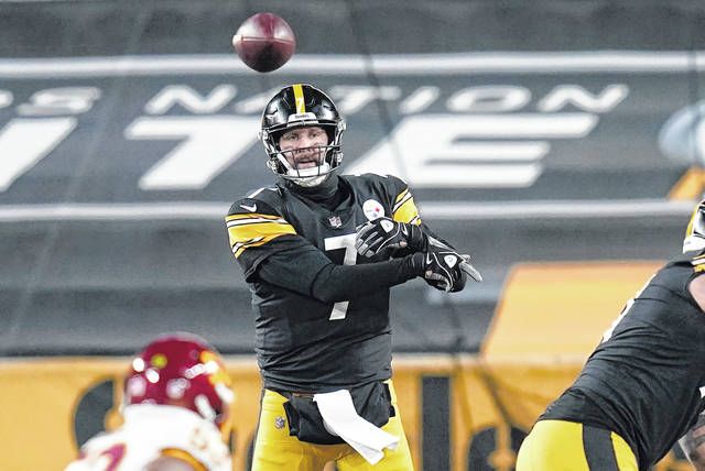 Roethlisberger throws 4 TD passes as Steelers roll past Colts