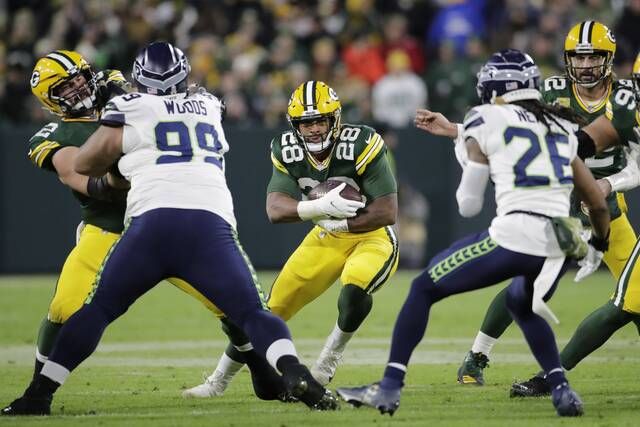 Wilson struggles in return as Seahawks get blanked by Packers