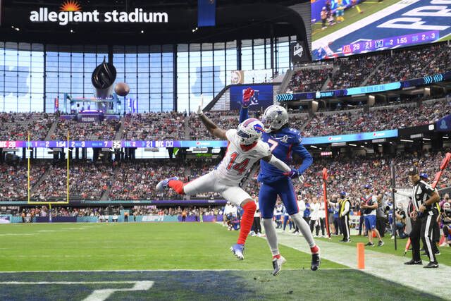 Watch Trevon Diggs call on fans to recruit brother Stefon Diggs to Cowboys