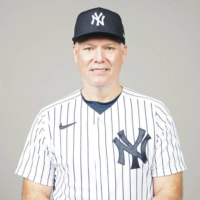 Yankees officially announce Doug Davis as RailRiders manager for