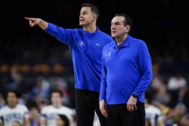 Recruiting roundup: Head coach-in-waiting Jon Scheyer completes