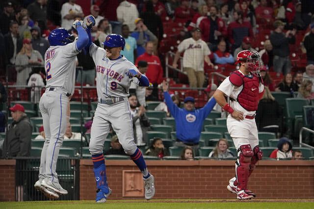 Smith, McNeil 4 hits each as Mets beat Phils behind Scherzer