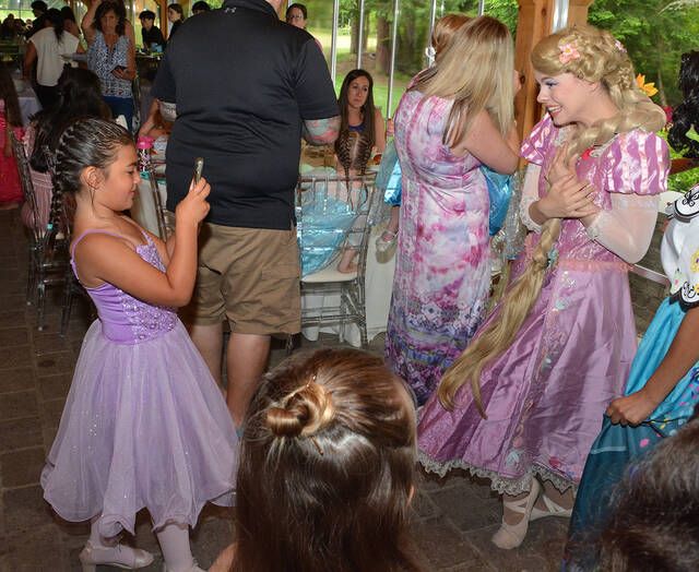 Princesses thrill fans - Times Leader