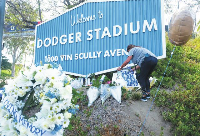 Los Angeles mourning death of Dodgers' Vin Scully