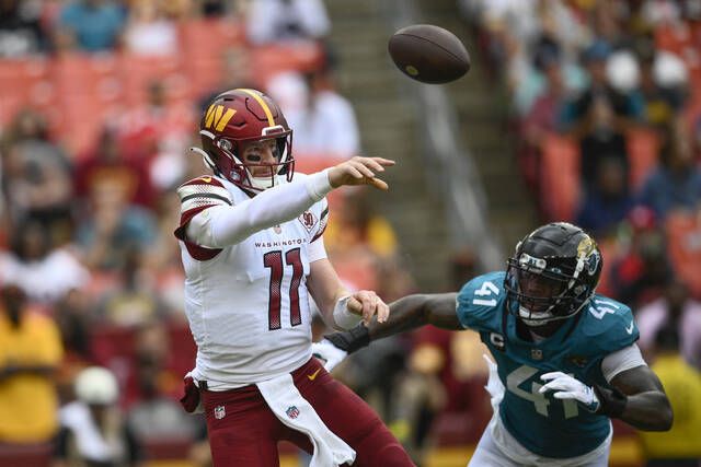 LANDOVER, MD - NOVEMBER 27: Washington Commanders quarterback