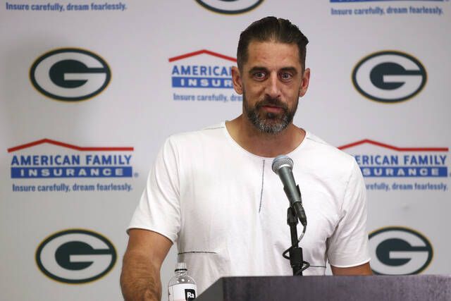 Green Bay Packers QB Aaron Rodgers is too old to babysit an offense with  major growing pains