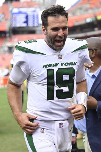 EAST RUTHERFORD, NJ - SEPTEMBER 25: Cincinnati Bengals quarterback