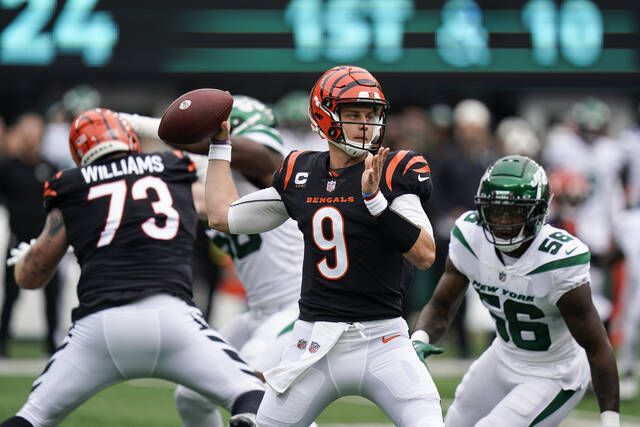 Franklin Sports Cincinnati Bengals Football Uniform