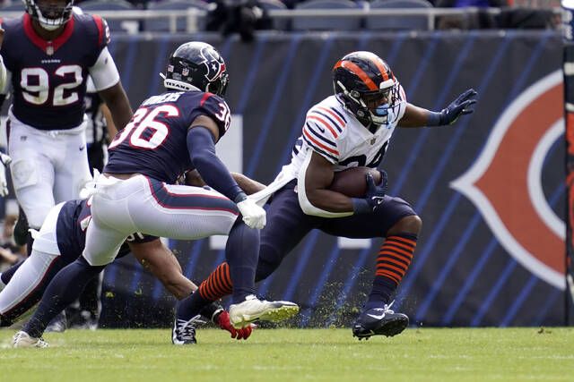 Bears escape Texans 23-20 on LB Roquan Smith's late interception - Chicago  Sun-Times