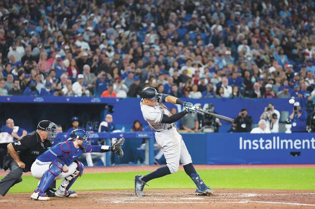 Aaron Judge ties Roger Maris' American League record of 61 homers in a  season - WWAYTV3