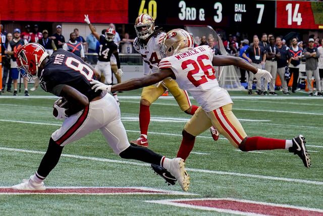 Atlanta Falcons rookie tight end Kyle Pitts (8) runs after a catch