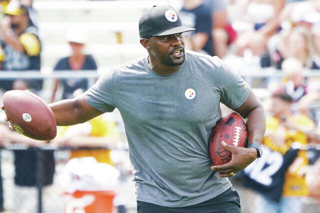 Brian Flores hired by Pittsburgh Steelers as senior defensive