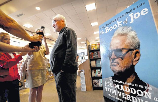 Crowd turns out for Joe Maddon book signing