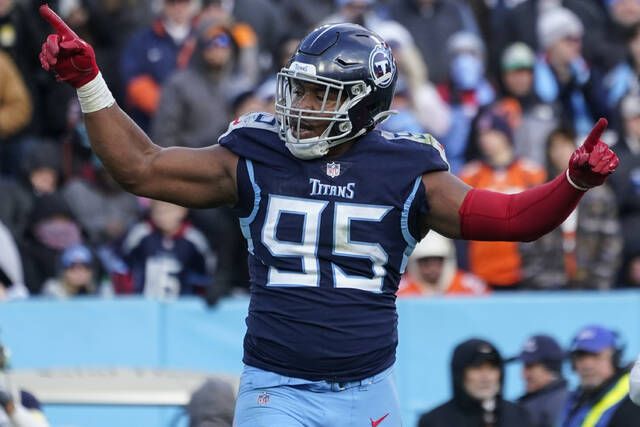 Titans Find a Way in 17-10 Win Over the Broncos