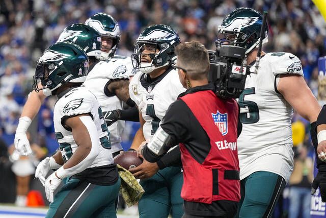 Philadelphia Eagles quarterback Jalen Hurts (1) celebrates his