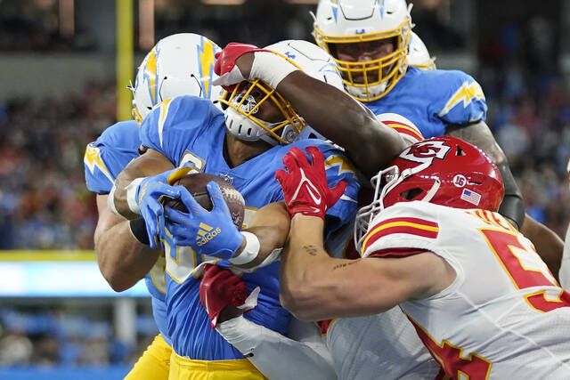 Final score: Chiefs, Travis Kelce come back to beat Chargers 30-27 -  Arrowhead Pride