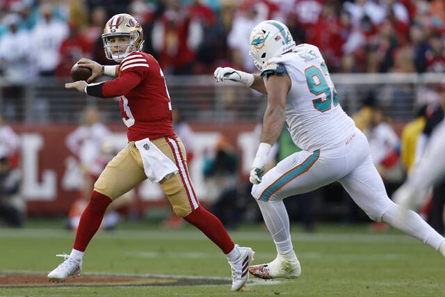 Jimmy Garoppolo out for season after breaking foot; Purdy, defense lead  49ers past Fins