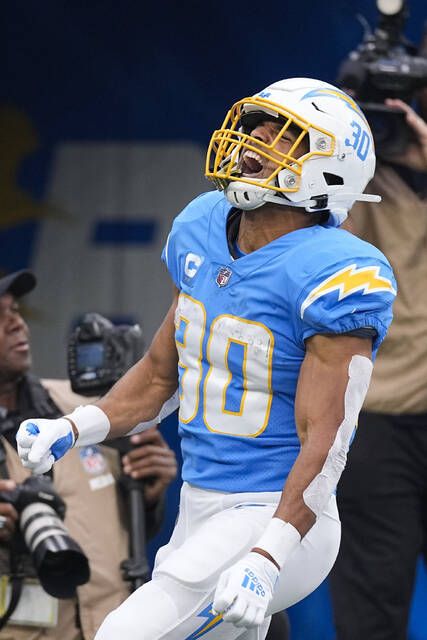 The Latest: Ekeler gives Chargers lead on milestone TD catch