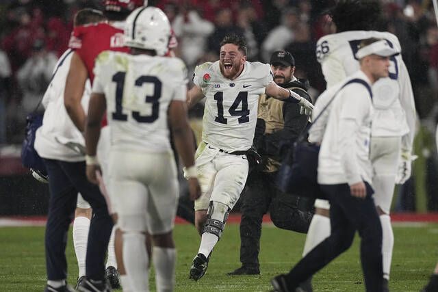 WATCH: Penn State shows up to the Rose Bowl wearing Franco Harris jerseys -  On3