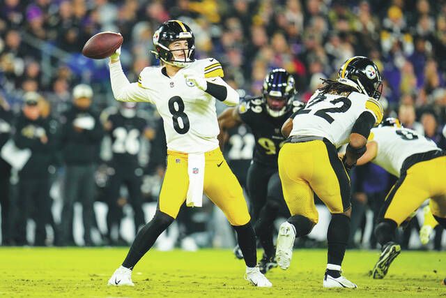 Pickett's patience, poise help fuel Steelers' late surge