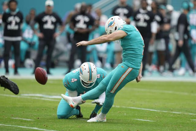 Dolphins beat Jets 11-6, clinch No. 7 seed thanks to Patriots loss