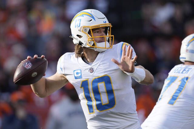 Playoff-bound Chargers lose to Broncos 31-28