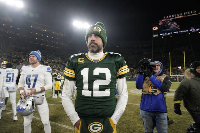 NFL playoffs: Seahawks are in field after Lions stun Packers