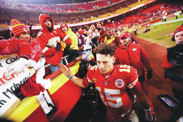 Kansas City, with Patrick Mahomes hobbled, beats Jaguars to reach