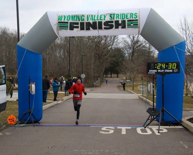 Daniel Danilovitz, 16 of Moosic was the top overall finisher at the 42nd Annual Winters End 4.5 Mile Run.
                                 Photo courtesy of David Orrson for the Wyoming Valley Striders