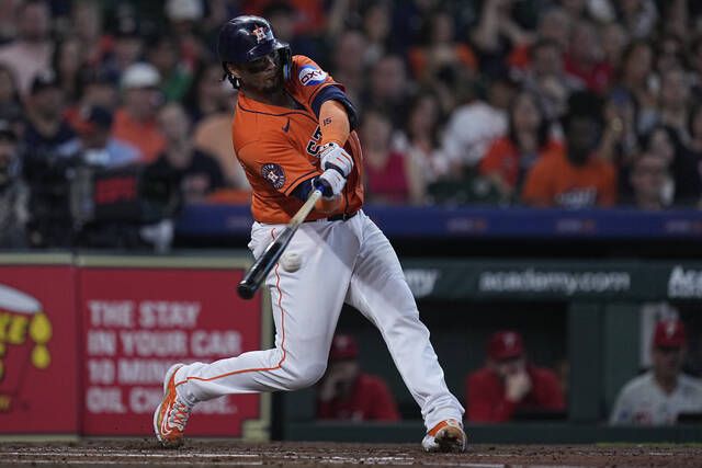 Jake Meyers homers as Astros avoid sweep with 4-3 win over