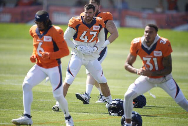 Denver Broncos: Why is bond between safety Justin Simmons and Hall