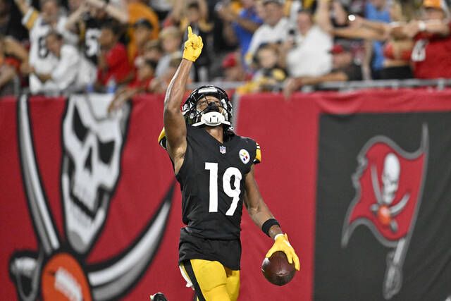 Bucs lose to Steelers 27-17 in preseason game