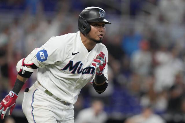 Marlins' Jake Burger hits game-winning single, Miami beat Mets