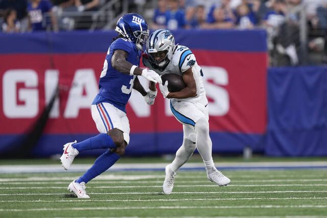 Jones plays like $40 million man for Giants