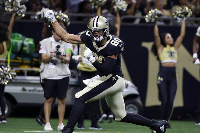 Late interception gets Texans past Saints, 17-13