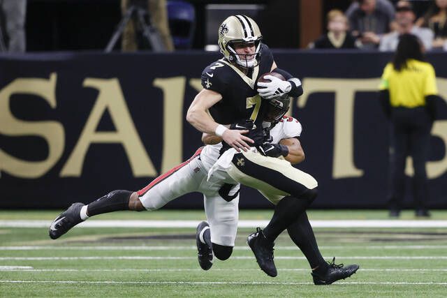 Baker Mayfield captured on video talking trash to Vikings DB