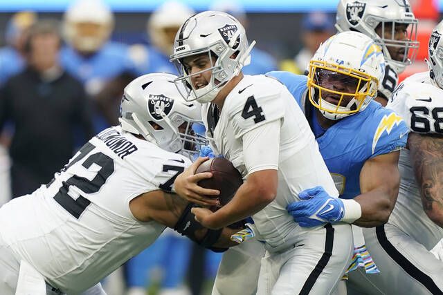 Mack sets franchise record with 6 sacks while Chargers beat Raiders 24-17