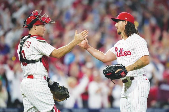 Harper, Phillies on verge of elimination as Astros win to take 3-2