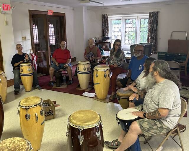 Gather Community Space en Wilkes-Barre organiza un círculo de tambores comunitario